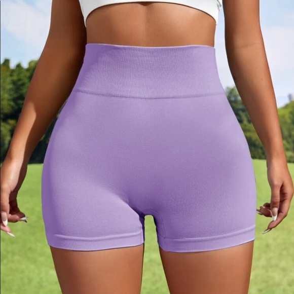 Lilac purple high waisted athletic shorts - Picture 1 of 2